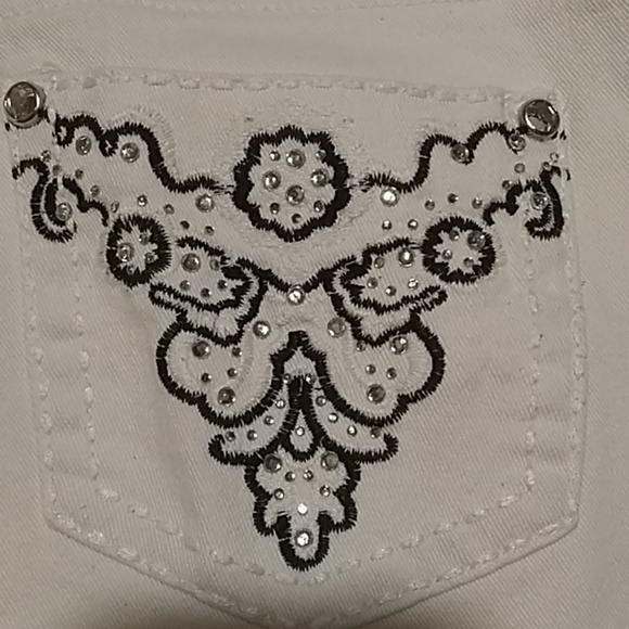 Red Rivet jeans - Picture 3 of 8